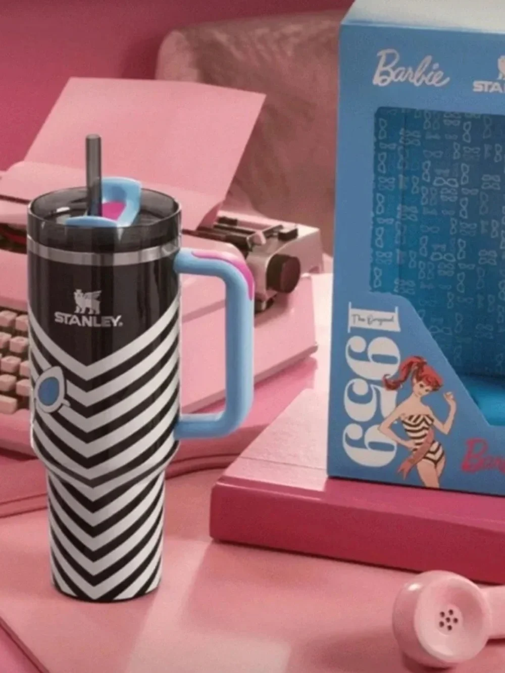 Barbie x Stanley Original Barbie 40oz Quencher Tumbler BNIB - Picture 7 of 16